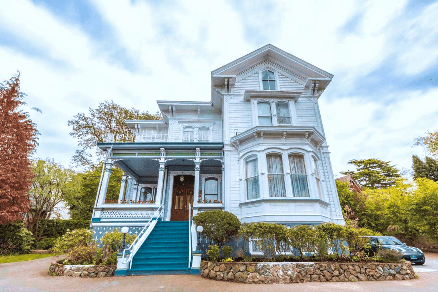 Amethyst Inn, an 1885 heritage B&B in Victoria, BC — built by Innkeeper Direct